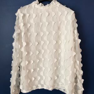 I.Madeline White Scalloped Blouse with Lace Trim Size L Barely Worn